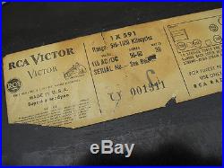 Vintage RCA VICTOR GOLDEN THROAT 1X591 50's USA BAKELITE RADIO ART DECO JET AGE