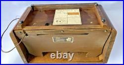 Vintage RCA Victor 1946 Tube Radio Model 66X3 Wood Cabinet Vintage RCA Victor 1946 Tube Radio Model 66X3 Wood Cabinet