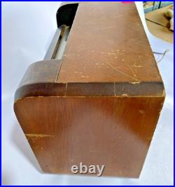 Vintage RCA Victor 1946 Tube Radio Model 66X3 Wood Cabinet Vintage RCA Victor 1946 Tube Radio Model 66X3 Wood Cabinet