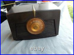 Vintage RCA Victor 8X541 Bakelite AM Tube Radio Parts Estate Find