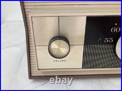 Vintage RCA Victor AM Tube Radio Superheterodyne Model 3RA52 Recently Serviced