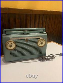 Vintage RCA Victor Bakerlite Radio from 1940