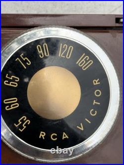 Vintage RCA Victor Brown Bakelite UNTESTED Portable Tube Radio