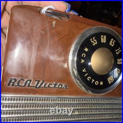 Vintage RCA Victor Brown Bakelite UNTESTED Portable Tube Radio