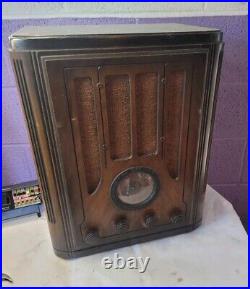 Vintage RCA Victor Globe Trotter 118 Tube Radio UNTESTED NO WAY TO TEST