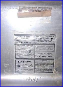 Vintage RCA Victor Model 66BX AC/DC Tube Portable Tube Radio Works