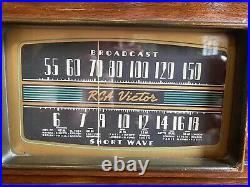Vintage RCA Victor Radio Model 16T2 1940s wood AM Short Wave Tube Radio Works