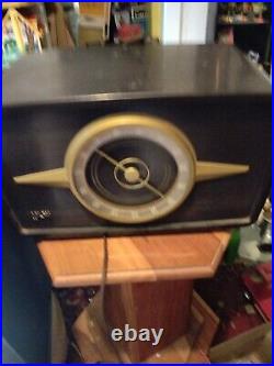 Vintage RCA Victor Tube Radio 1R81 AM/FM Golden Throat Bakelite MCM Phono