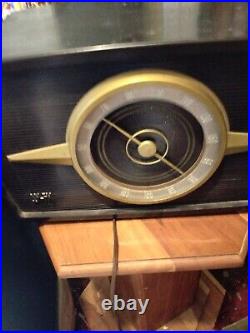 Vintage RCA Victor Tube Radio 1R81 AM/FM Golden Throat Bakelite MCM Phono