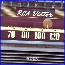 Vintage RCA Victor Tube Radio Art Deco WORKS GREAT CONDITION