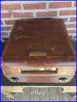 Vintage RCA Victor Victrola Wood Tube Radio Bakelite Record Player 77u