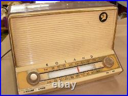 Vintage ROLAND AF-1 AM-FM Table tube Radio Retro mid century movie prop