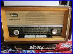 Vintage Radio Minerva made in Austria Model 593 1958 4 Band tube radio MCM Ver Vintage Radio Minerva made in Austria Model 593 1958 4 Band tube radio MCM Ver