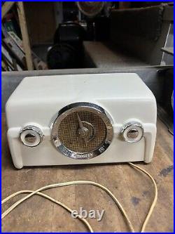 Vintage Rare Old Dashboard Crosley 10-135 White Bakelite Electric Tube Radio USA