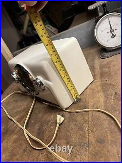 Vintage Rare Old Dashboard Crosley 10-135 White Bakelite Electric Tube Radio USA
