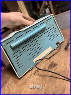 Vintage Rare Old Motorola A18B 29UL Baby Blue Bakelite Electric Tube Radio USA