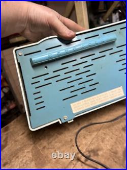 Vintage Rare Old Motorola A18B 29UL Baby Blue Bakelite Electric Tube Radio USA