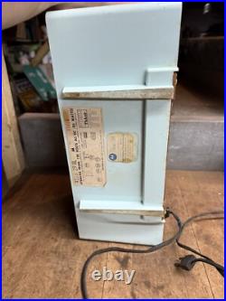 Vintage Rare Old Motorola A18B 29UL Baby Blue Bakelite Electric Tube Radio USA