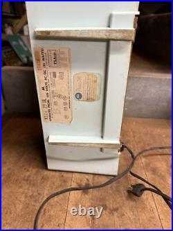 Vintage Rare Old Motorola A18B 29UL Baby Blue Bakelite Electric Tube Radio USA