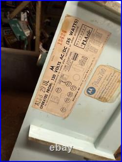 Vintage Rare Old Motorola A18B 29UL Baby Blue Bakelite Electric Tube Radio USA