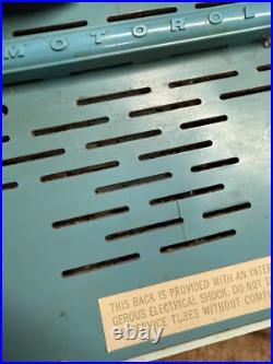 Vintage Rare Old Motorola A18B 29UL Baby Blue Bakelite Electric Tube Radio USA
