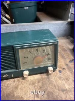 Vintage Rare Old Original Silvertone 3006 Green Bakelite Electric Tube Radio USA