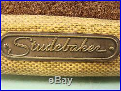 Vintage Rare Studebaker Model AC-891 Tweed Portable Picnic Tube AM Battery Radio