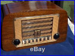 Vintage Restored 1946 Emerson Model 578 AM Tube Radio. Excellent Look & Sound