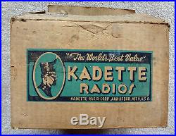 Vintage Retro Kadette'Topper' bakelite radio in original shipping box