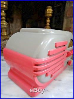 Vintage STREAMLINED BELMONT RADIO MD6111 Art Deco Hot Pink Gray Vacuum Tube WOR