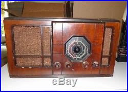 Vintage STROMBERG CARLSON TRIPLE RANGE MEGACYCLE RADIO 130-H