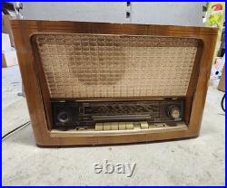 Vintage Saba Wildbad 7 Tube Radio Wood Cabinet Shortwave AM FM Germany