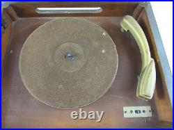 Vintage Sears 1947 Silvertone Radio Phonograph 6071 Chasis 132.826 Tube Radio
