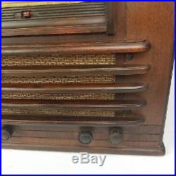Vintage Sears Art Deco Silvertone Radio Battery Operated Receiver Model 7108