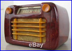 Vintage Sentinel Radio, 284-NR Tube Radio Wavy Grille