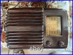 Vintage Sentinel Tube Radio Approximately 1941