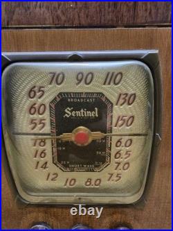 Vintage Sentinel Wood Tabletop Tube Radio Working Condition with Original Back