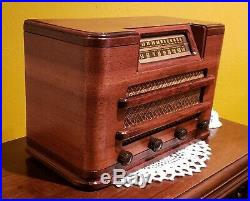 Vintage Silvertone AM/SW 7031A Radio (1941) RARE and COMPLETELY RESTORED