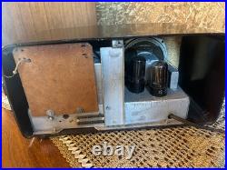 Vintage Silvertone N25642 Tube Radio AM Bakelite, Sears Working 1950's Colletors