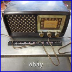 Vintage Silvertone Tube AM Radio