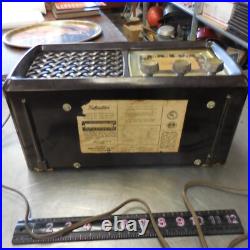 Vintage Silvertone Tube AM Radio