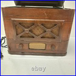 Vintage Silvertone Tube Radio & Turntable Wood Case Power Tested
