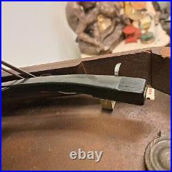Vintage Silvertone Tube Radio & Turntable Wood Case Power Tested Vintage Silvertone Tube Radio & Turntable Wood Case Power Tested