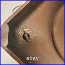 Vintage Silvertone Tube Radio & Turntable Wood Case Power Tested Vintage Silvertone Tube Radio & Turntable Wood Case Power Tested