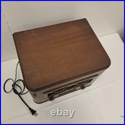 Vintage Silvertone Tube Radio & Turntable Wood Case Power Tested
