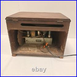 Vintage Silvertone Tube Radio & Turntable Wood Case Power Tested