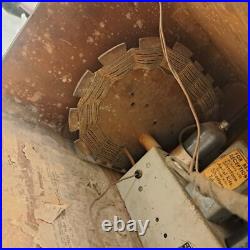 Vintage Silvertone Tube Radio & Turntable Wood Case Power Tested