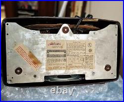Vintage Silvertone by Sears Vintage Tube Type AM Radio Mod. 9005 c. 1949
