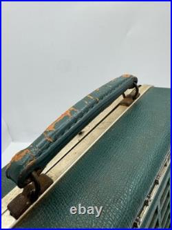 Vintage Sparton Model 309 Lunchbox Portable Tube Radio Green Powers On/ Hums