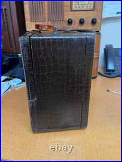 Vintage Sparton Tube Radio Model #6AM06 Wooden Case